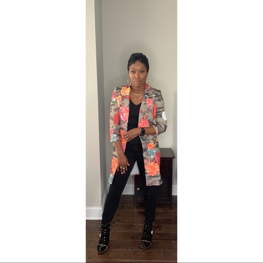 Camouflage jacket with floral design - Picture 4 of 4